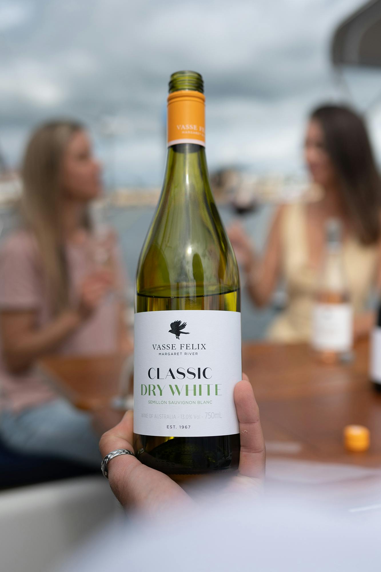 C Lassic Dry White NV lifestyle 2