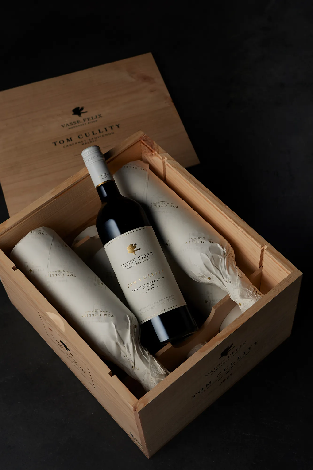 Cellaring case hero shot